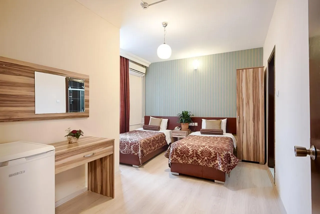 Dinar Hotel Istanbul 2*,