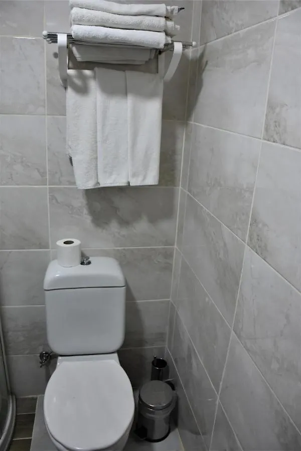 Dinar Hotel Istanbul 2*,