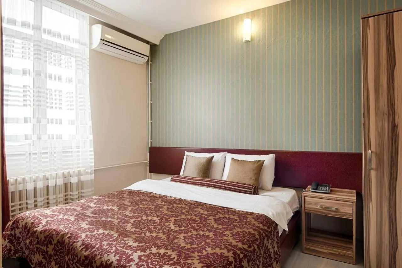Dinar Hotel Istanbul 2*,