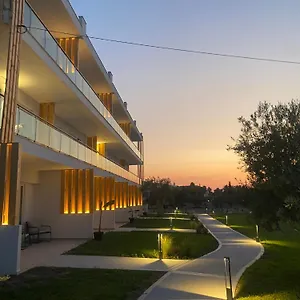 rezervați aici